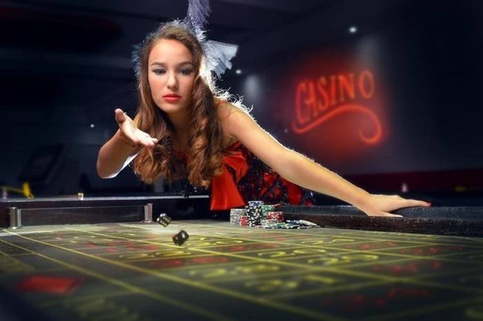 Ilustrasi taruhan olahraga dan live casino ole777 di antarmuka mobile